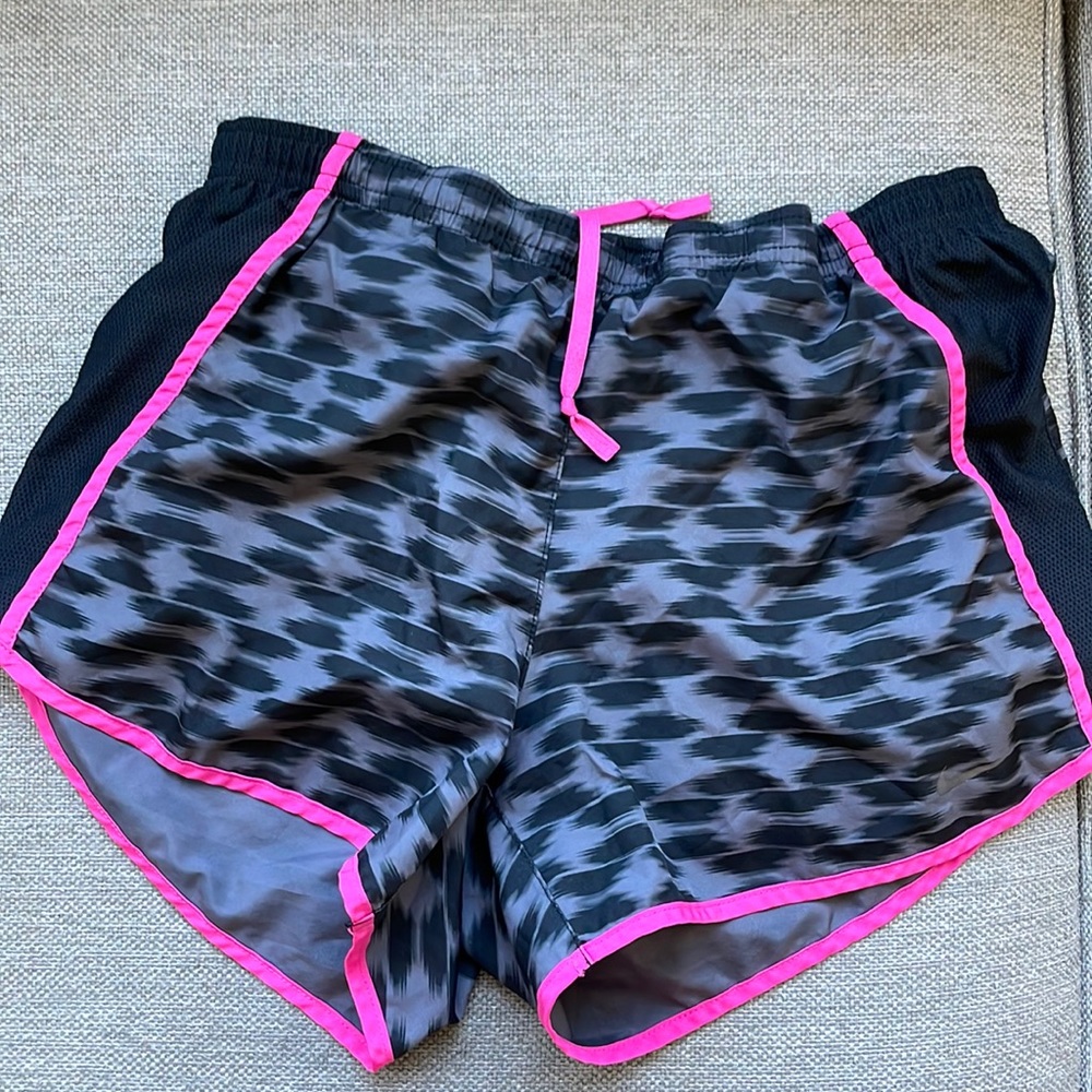 Nike small workout shorts